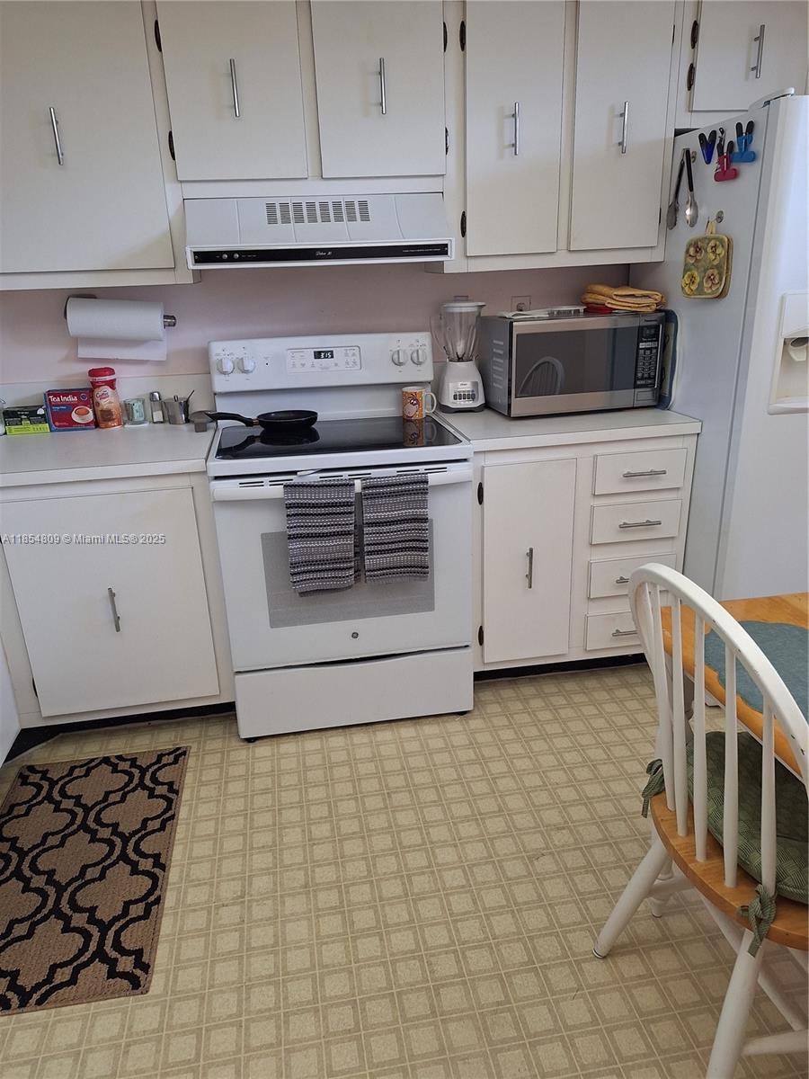 3940 Inverrary Blvd 402-a Property Photo 25