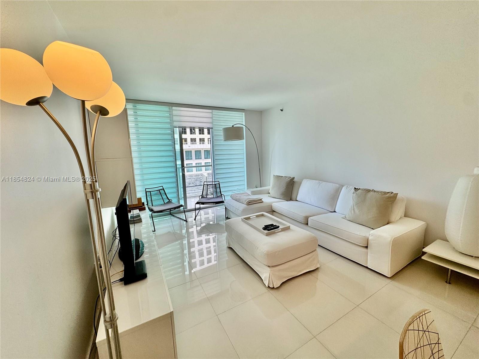 500 Brickell Ave 1204 Property Photo 3