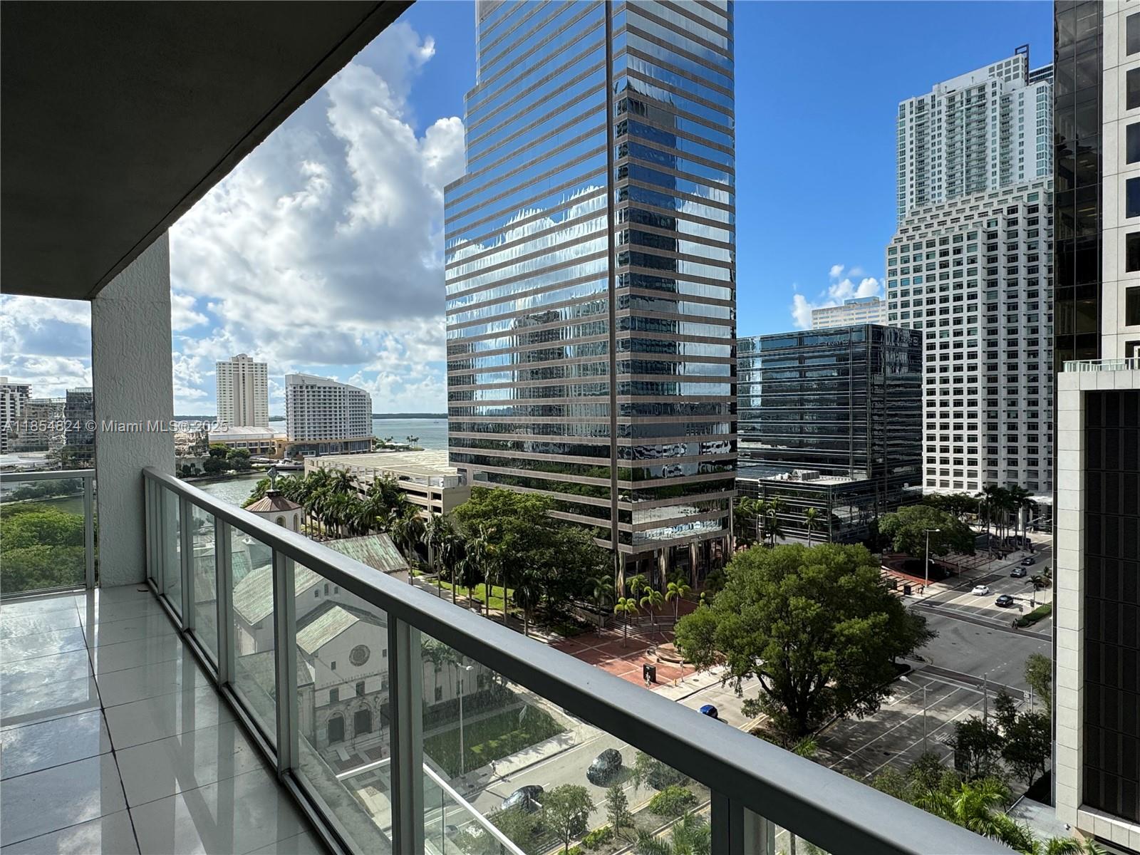 500 Brickell Ave 1204 Property Photo 17