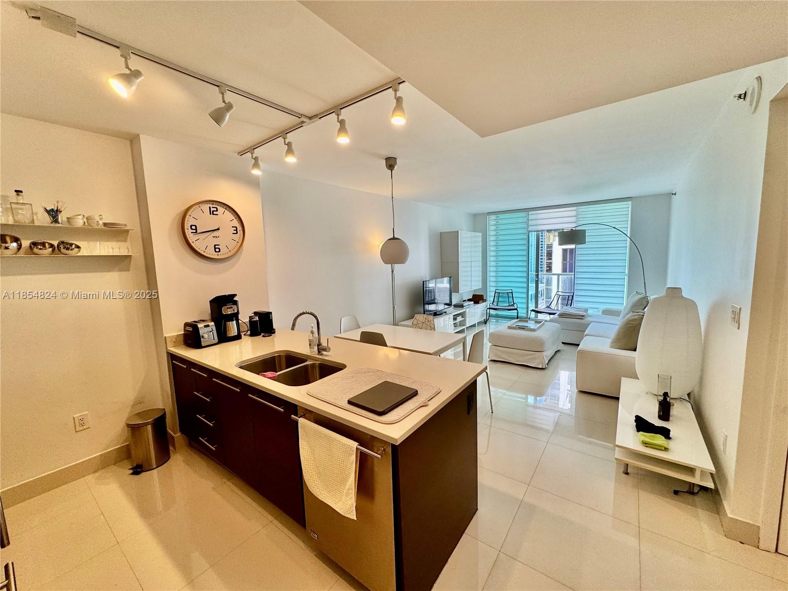 500 Brickell Ave 1204 Property Photo 20