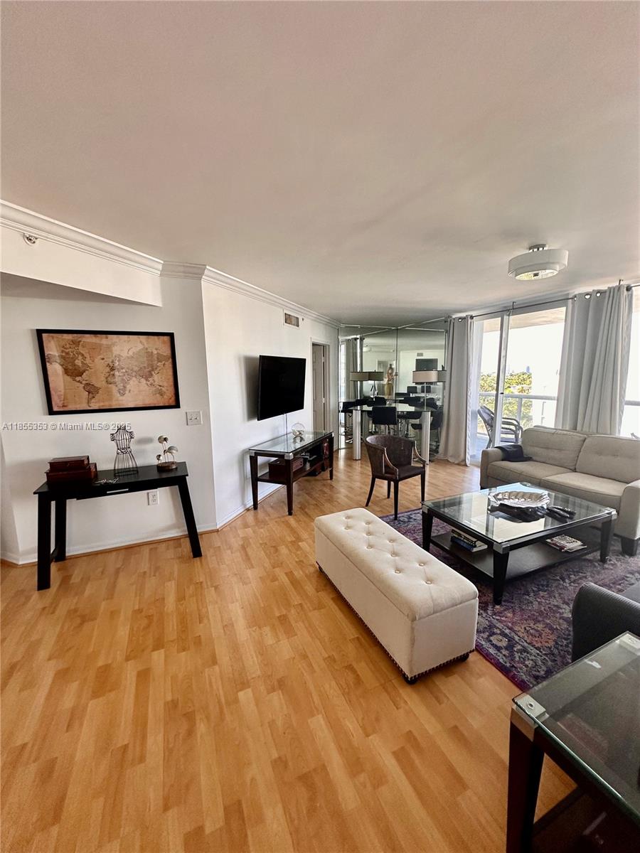 6301 Collins Ave 806 Property Photo 1