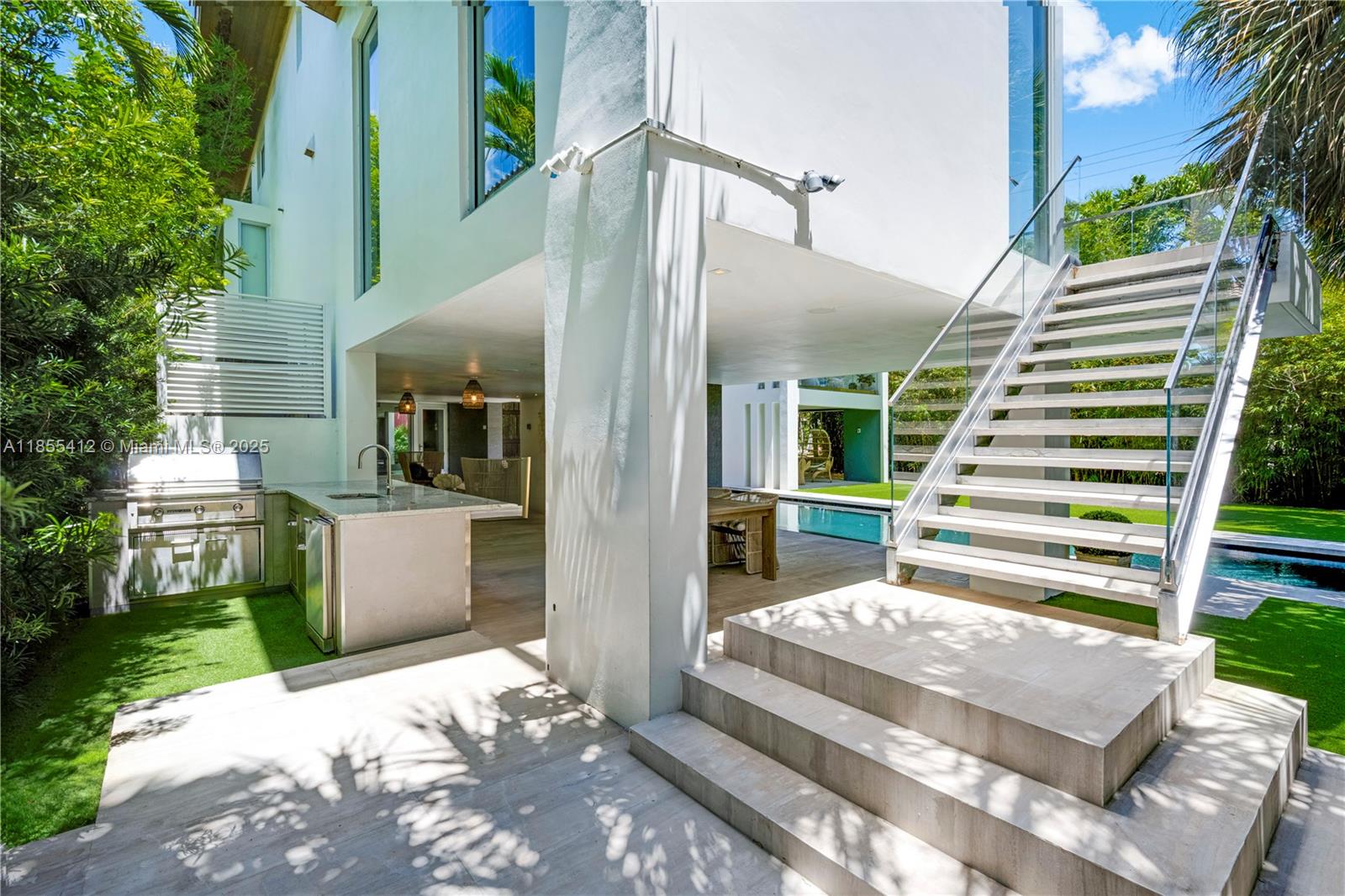 545 Sabal Palm Property Photo 31