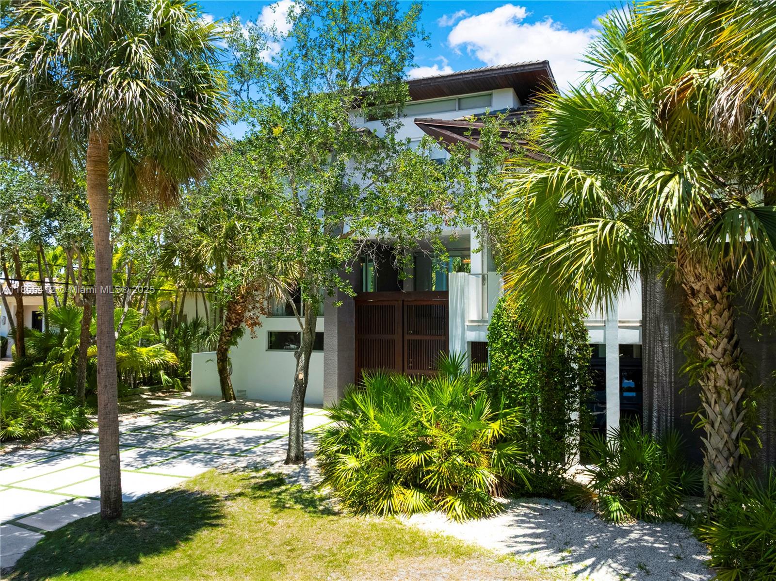 545 Sabal Palm Property Photo 37