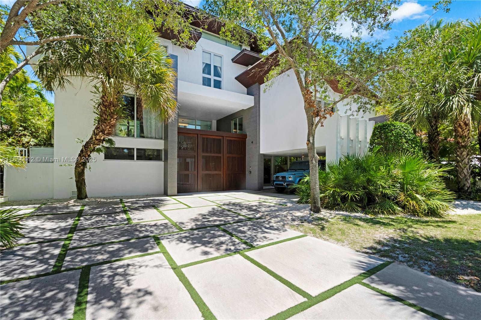 545 Sabal Palm Property Photo 49