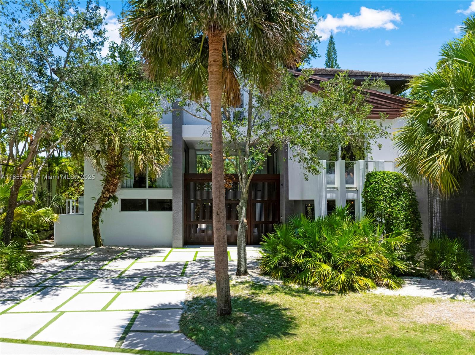 545 Sabal Palm Property Photo 98