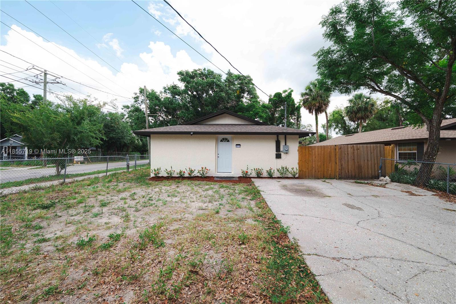 8319 N 14th Street Property Photo 1