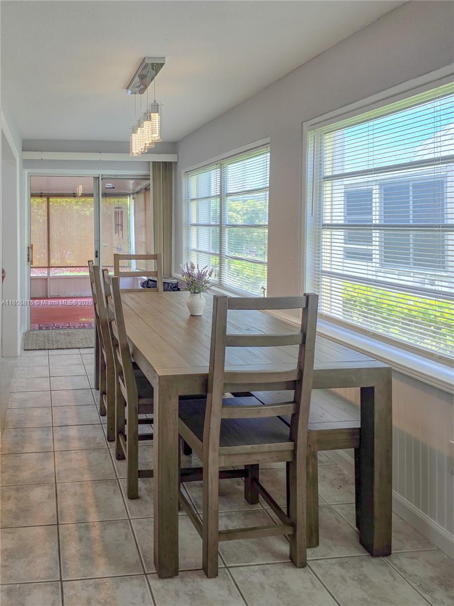 705 Se 22nd Ln Property Photo 9