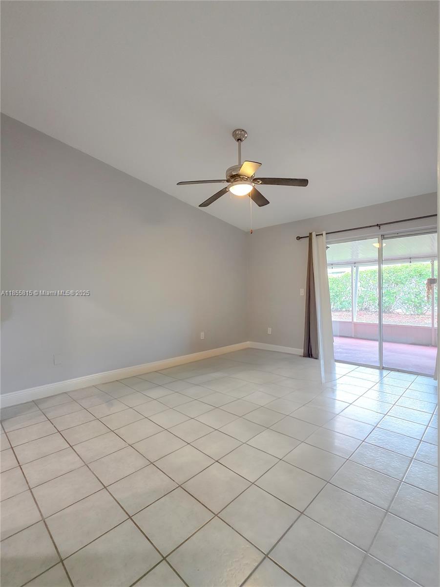 705 Se 22nd Ln Property Photo 10