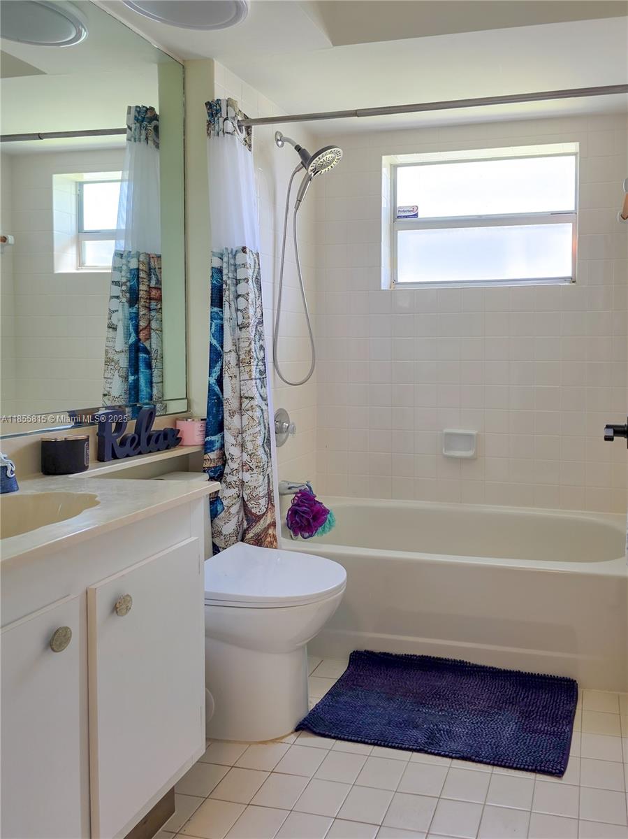 705 Se 22nd Ln Property Photo 17