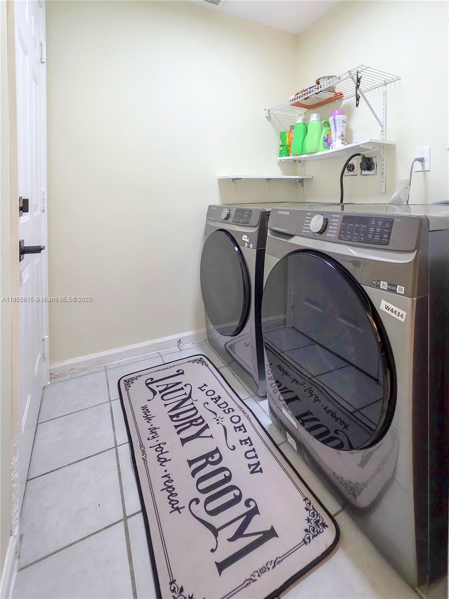 705 Se 22nd Ln Property Photo 18