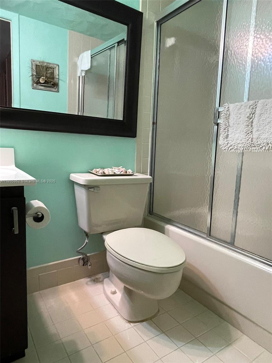 4975 E Sabal Palm Blvd 208 Property Photo 6