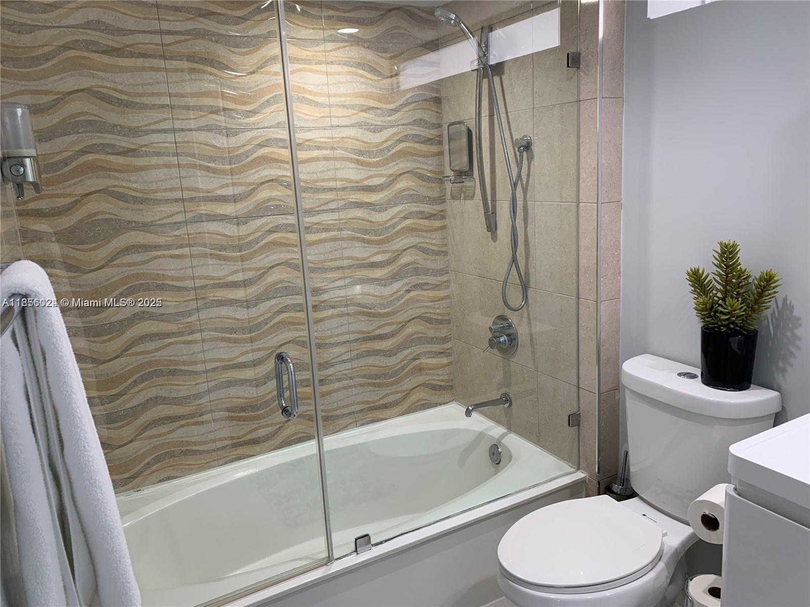 650 Ne 64th St G607 Property Photo 13