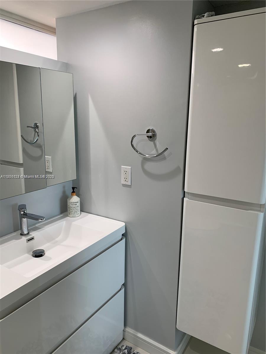 650 Ne 64th St G607 Property Photo 14