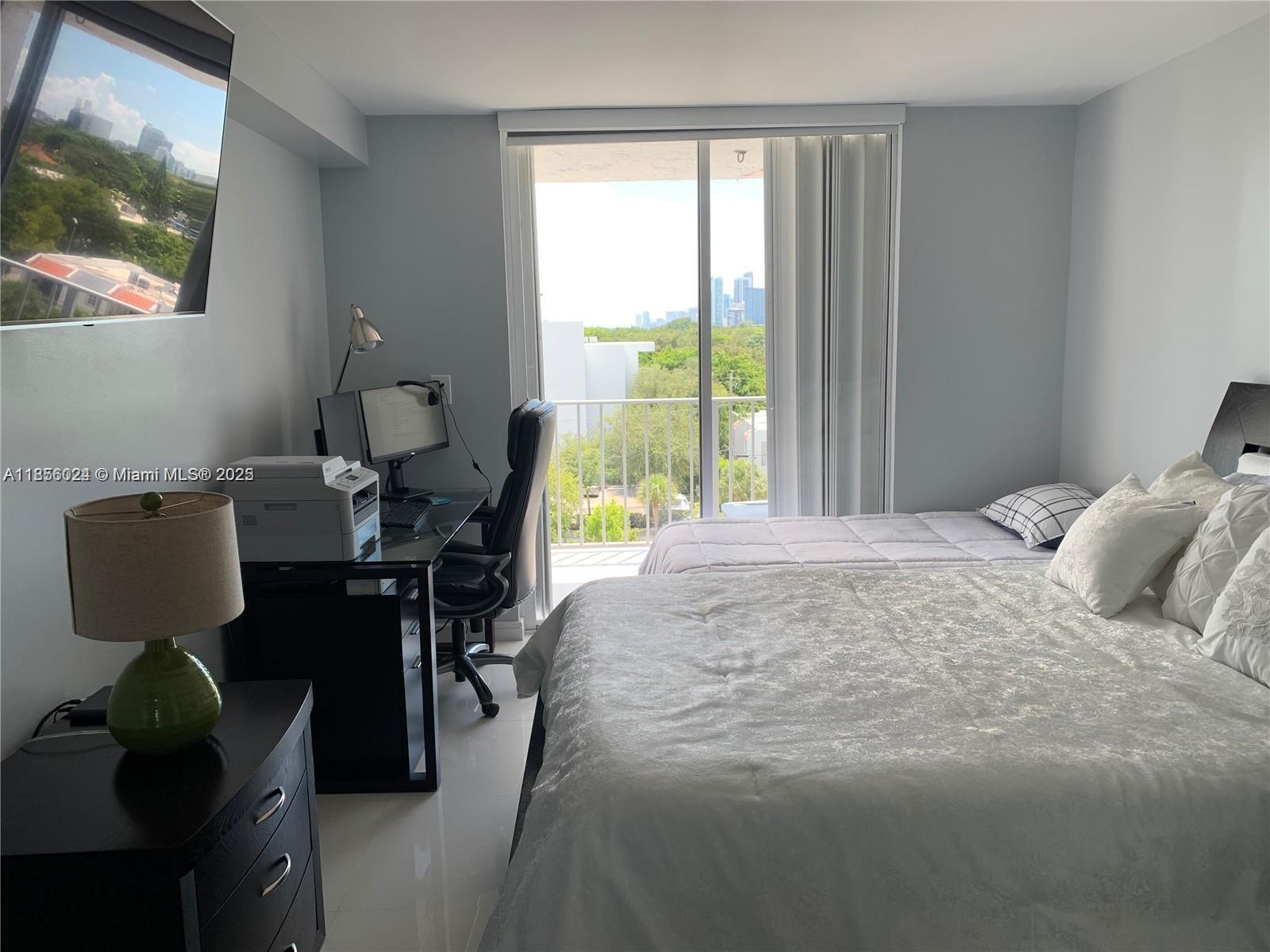 650 Ne 64th St G607 Property Photo 16