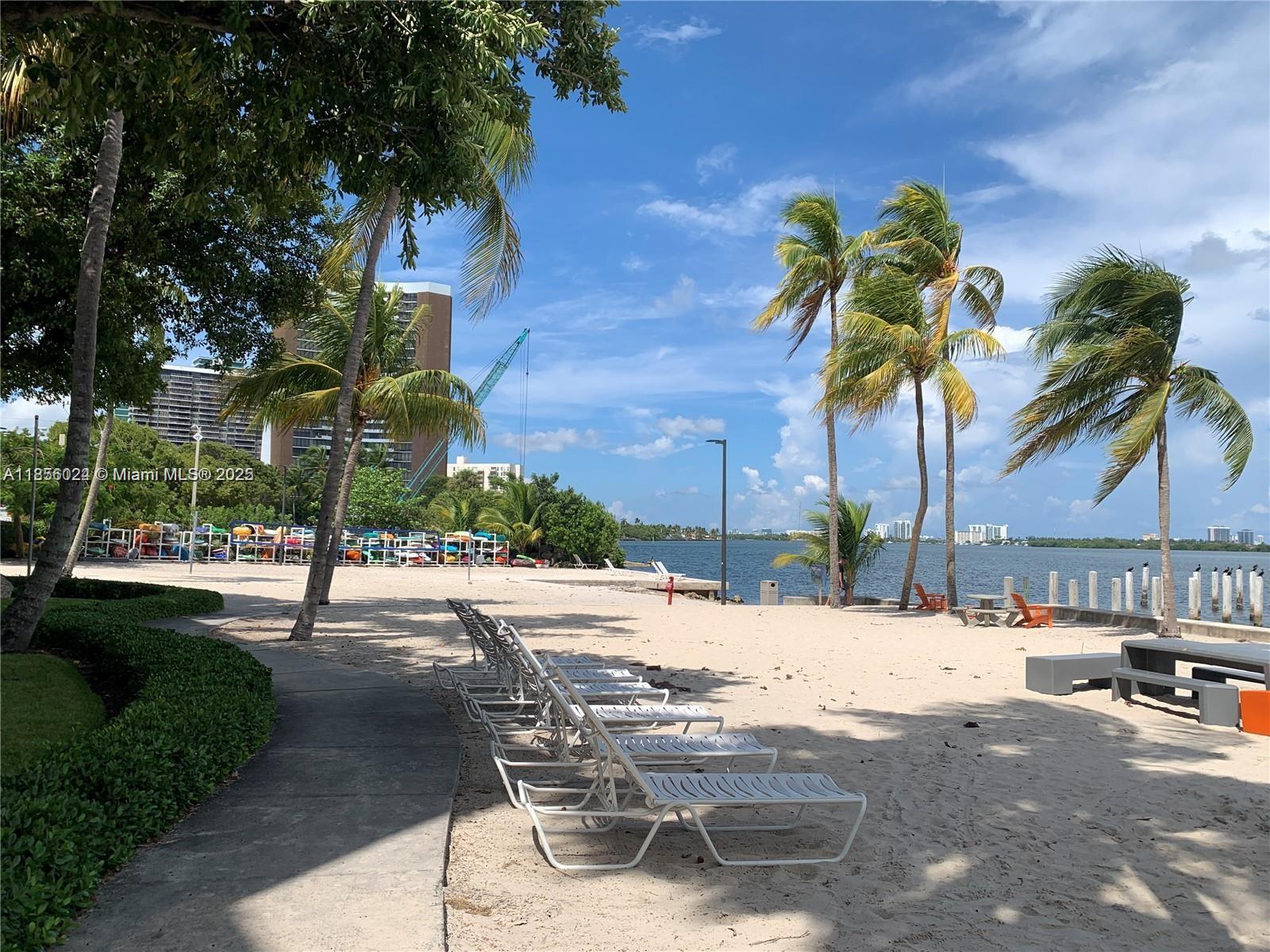 650 Ne 64th St G607 Property Photo 26