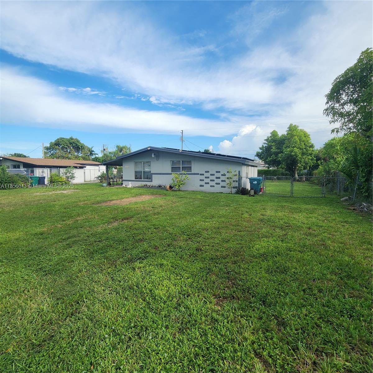 11520 Sw 136th St Property Photo 1