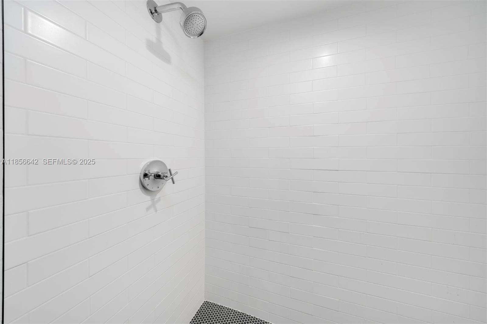 435 21st St 103 Property Photo 12