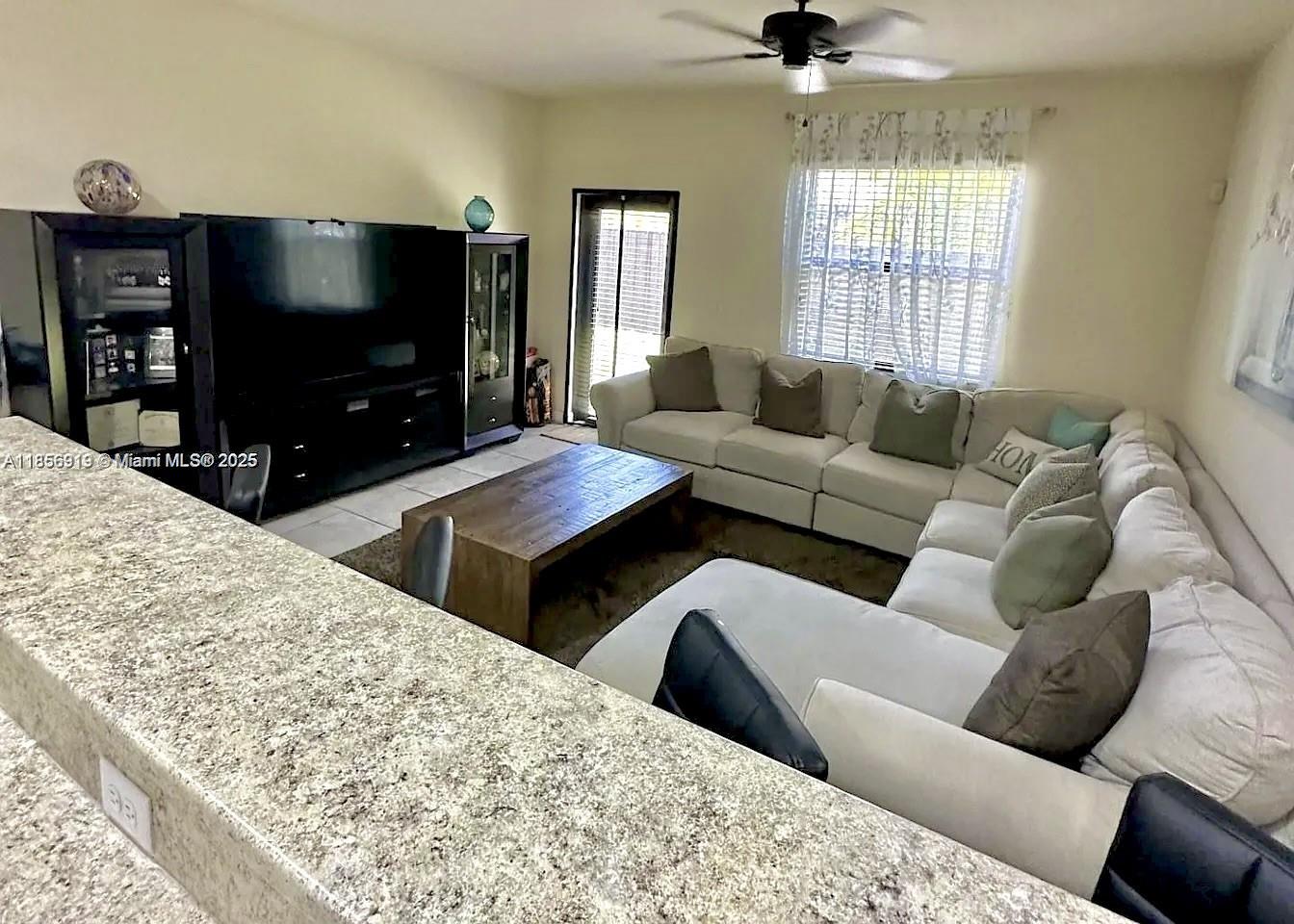 11502 Sw 238th Ter Property Photo 4