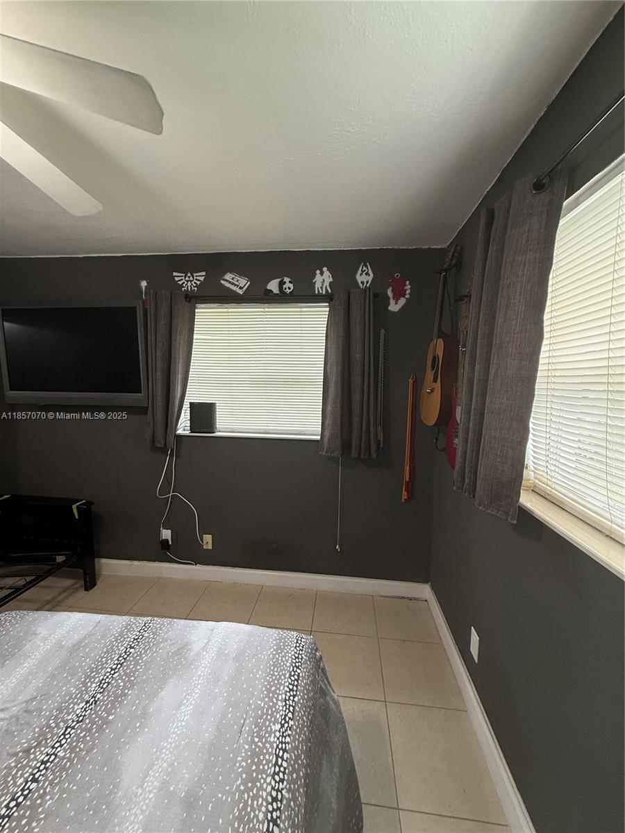 2231 N 66th Ave Property Photo 7