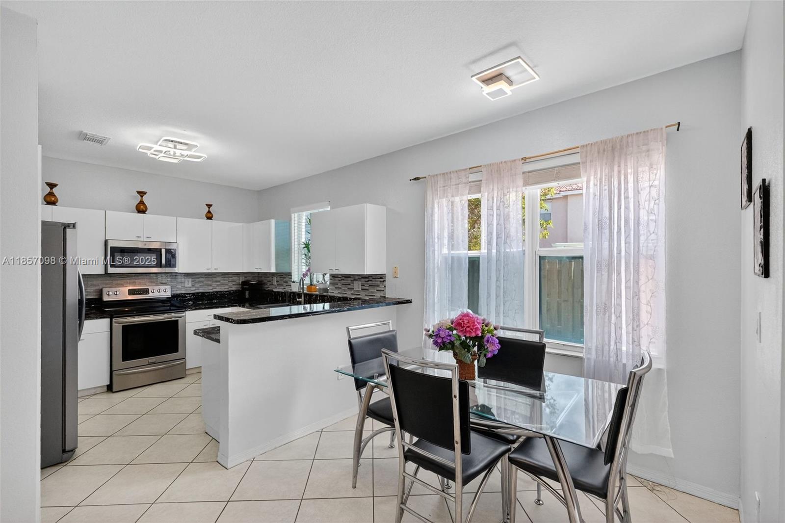 13810 Sw 275th St Property Photo 9