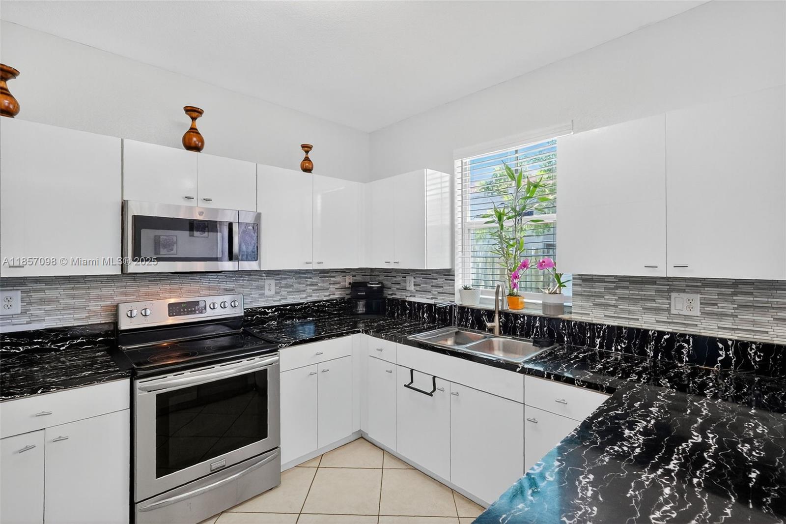 13810 Sw 275th St Property Photo 10