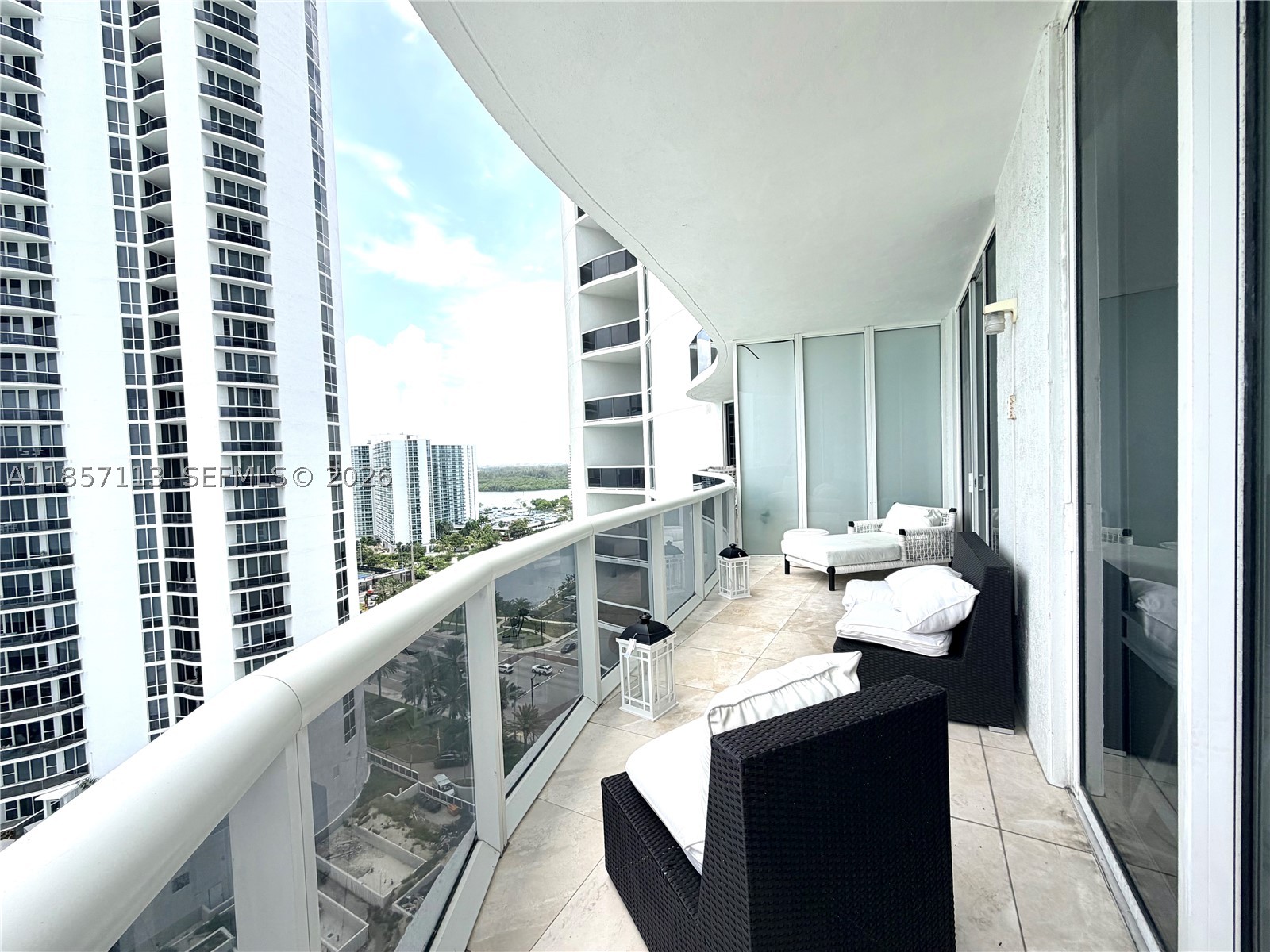 16001 Collins Ave 1402 Property Photo 4