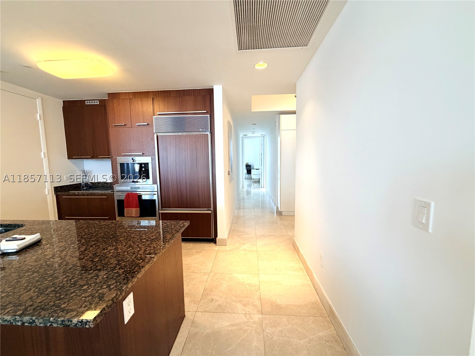16001 Collins Ave 1402 Property Photo 8
