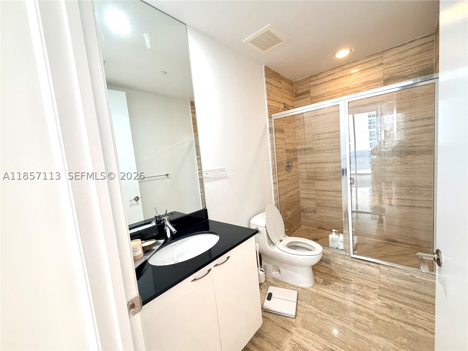 16001 Collins Ave 1402 Property Photo 27