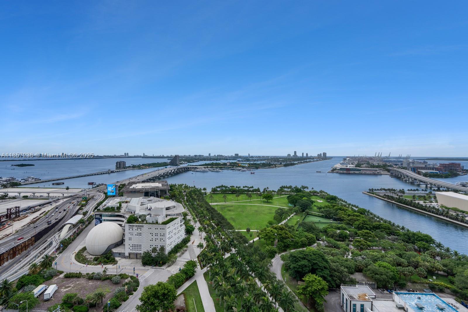 1000 Biscayne Blvd 2402 Property Photo 17