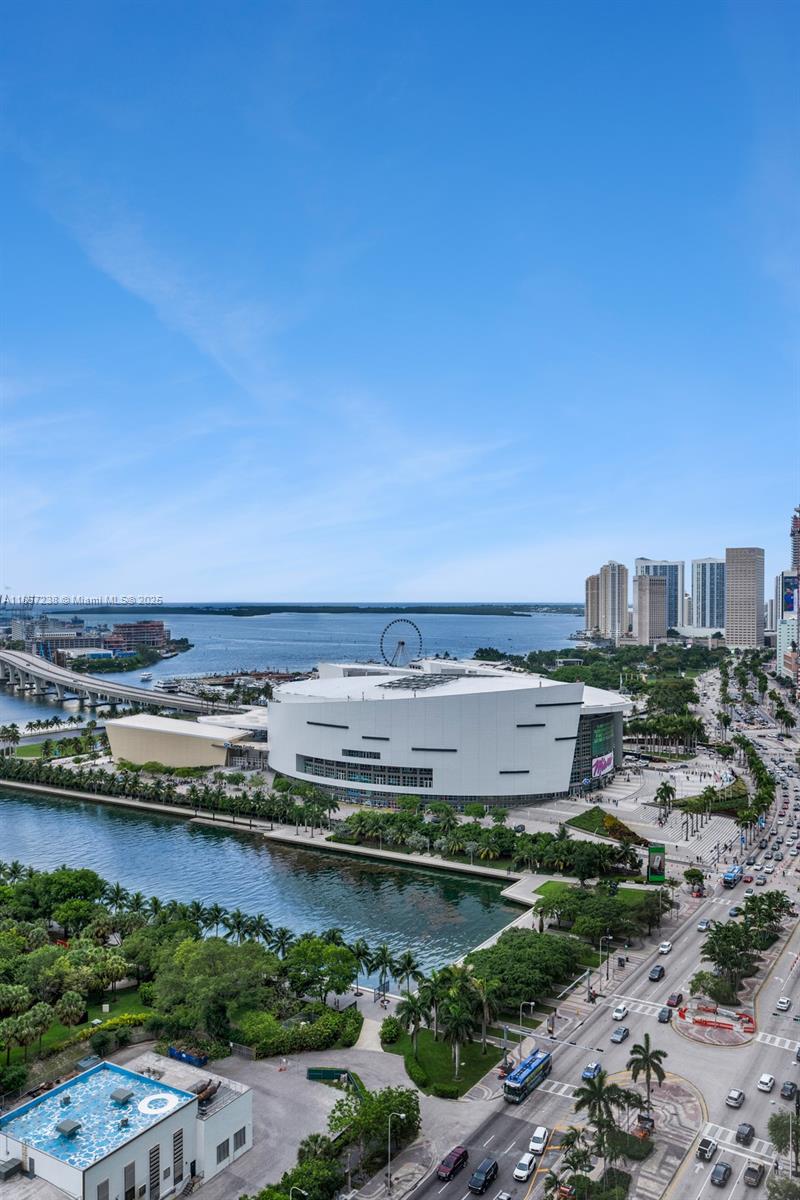 1000 Biscayne Blvd 2402 Property Photo 18