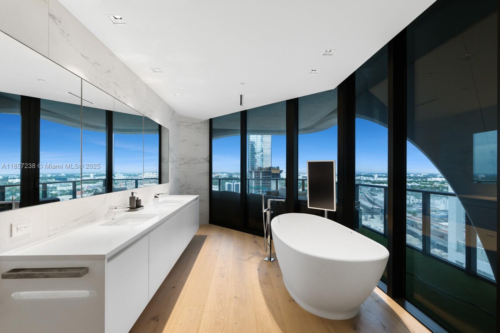 1000 Biscayne Blvd 2402 Property Photo 25