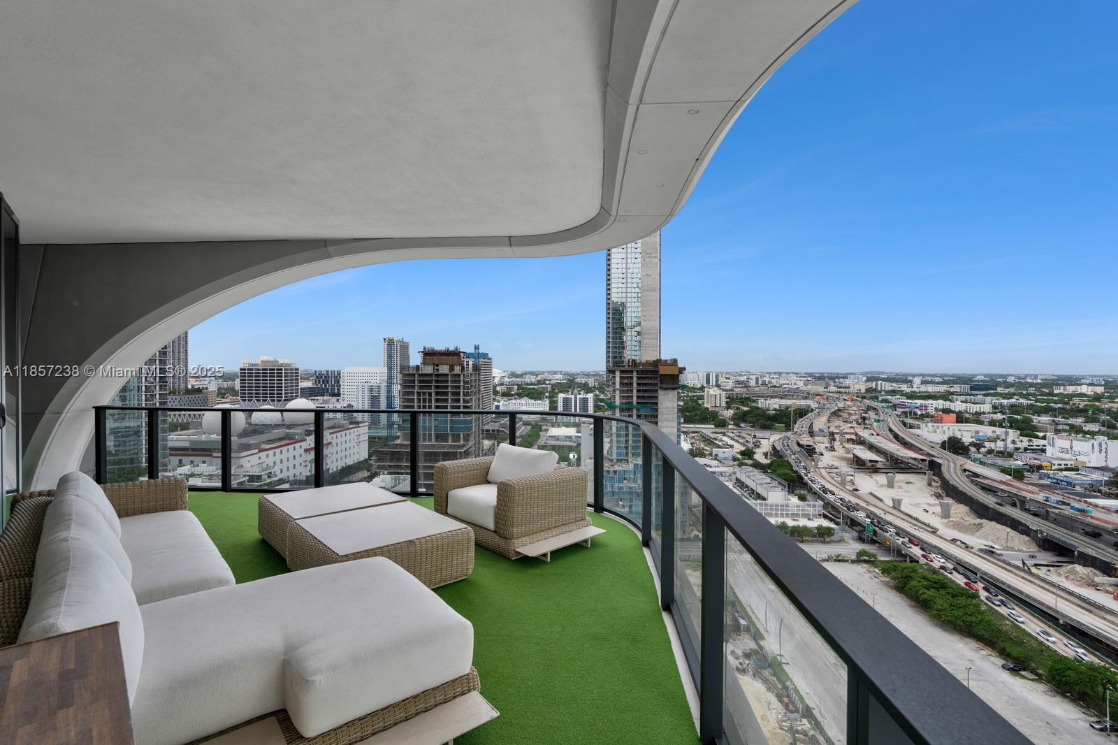 1000 Biscayne Blvd 2402 Property Photo 33