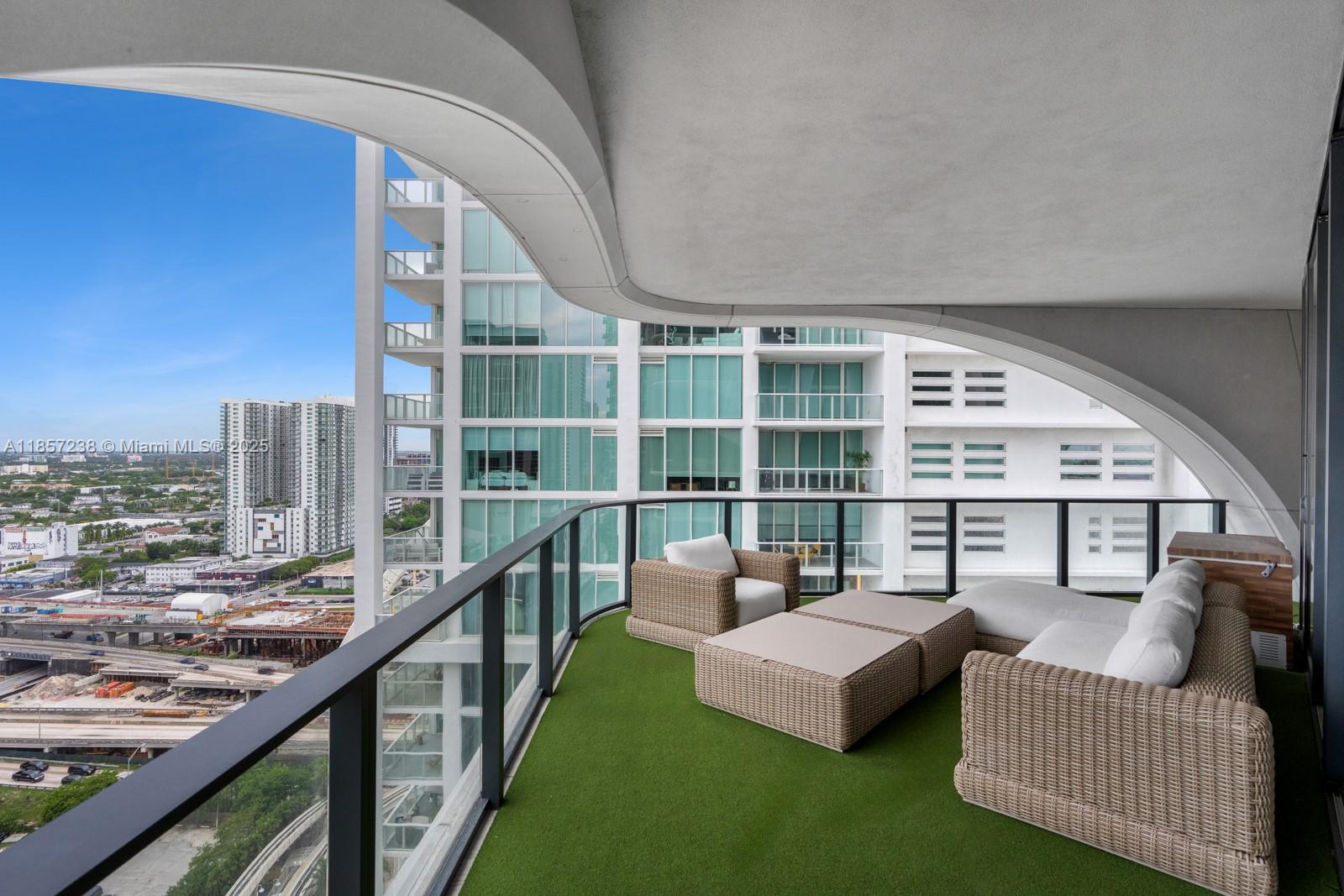 1000 Biscayne Blvd 2402 Property Photo 35