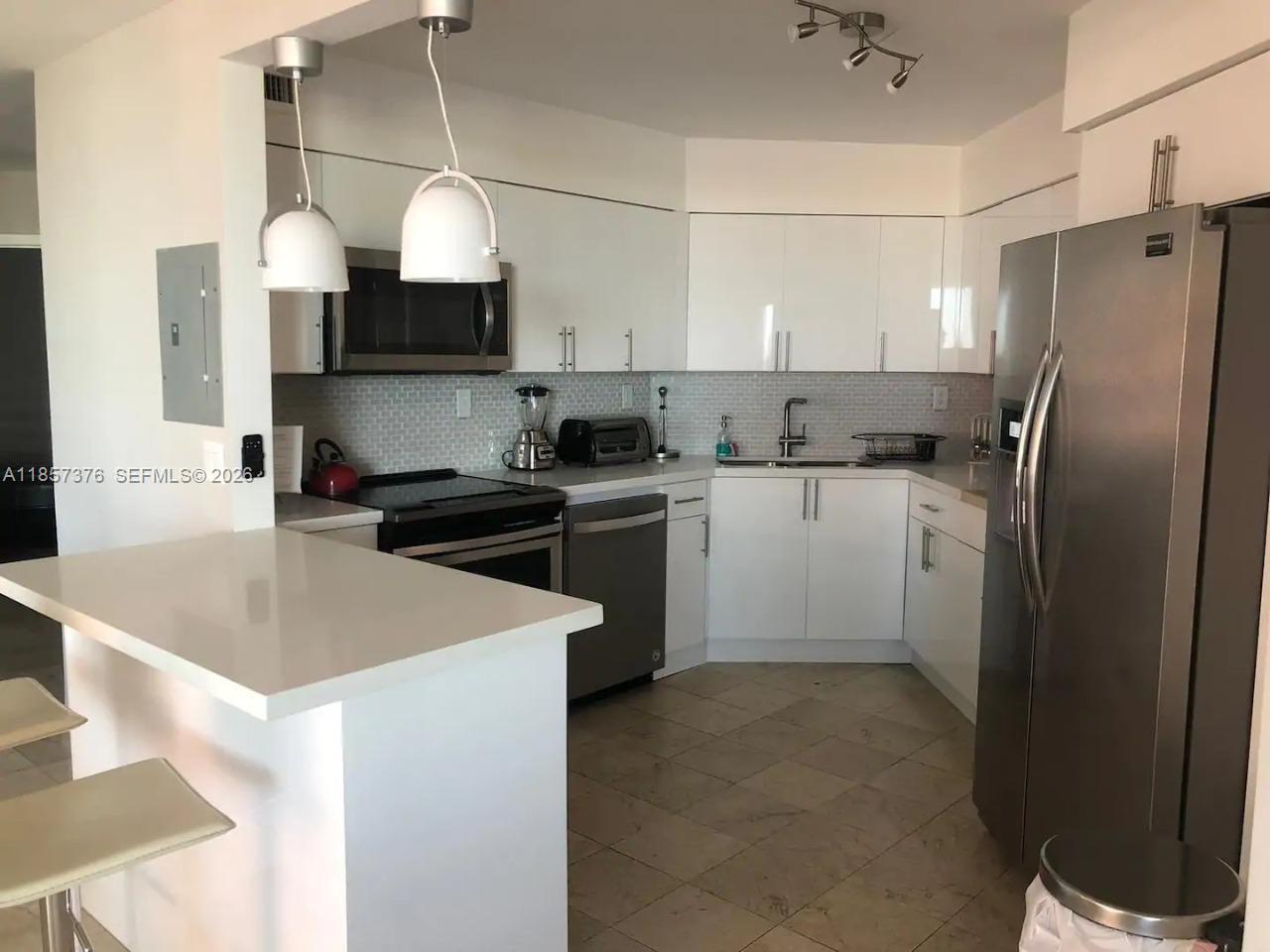 5161 Collins Ave 1104 Property Photo 8