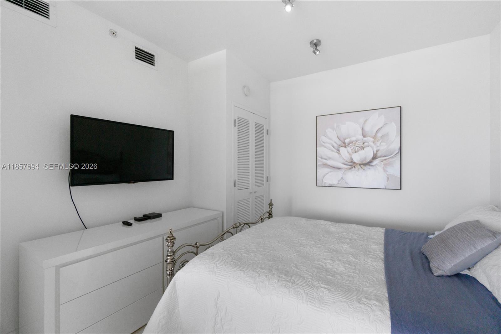 100 Lincoln Rd Ph14 Property Photo 12