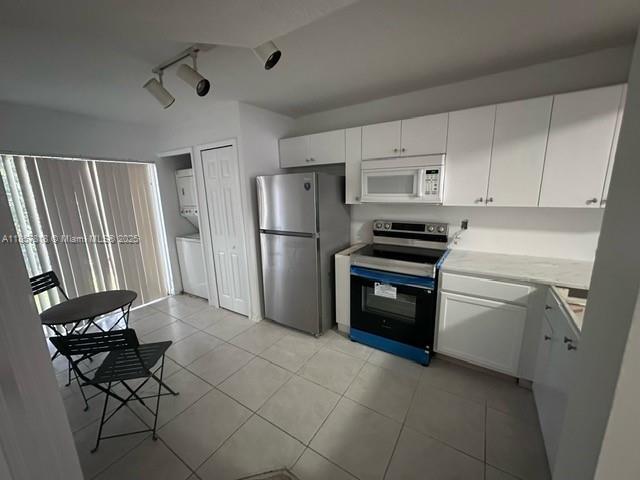 1270 SE 28 Court 105 Property Photo 1