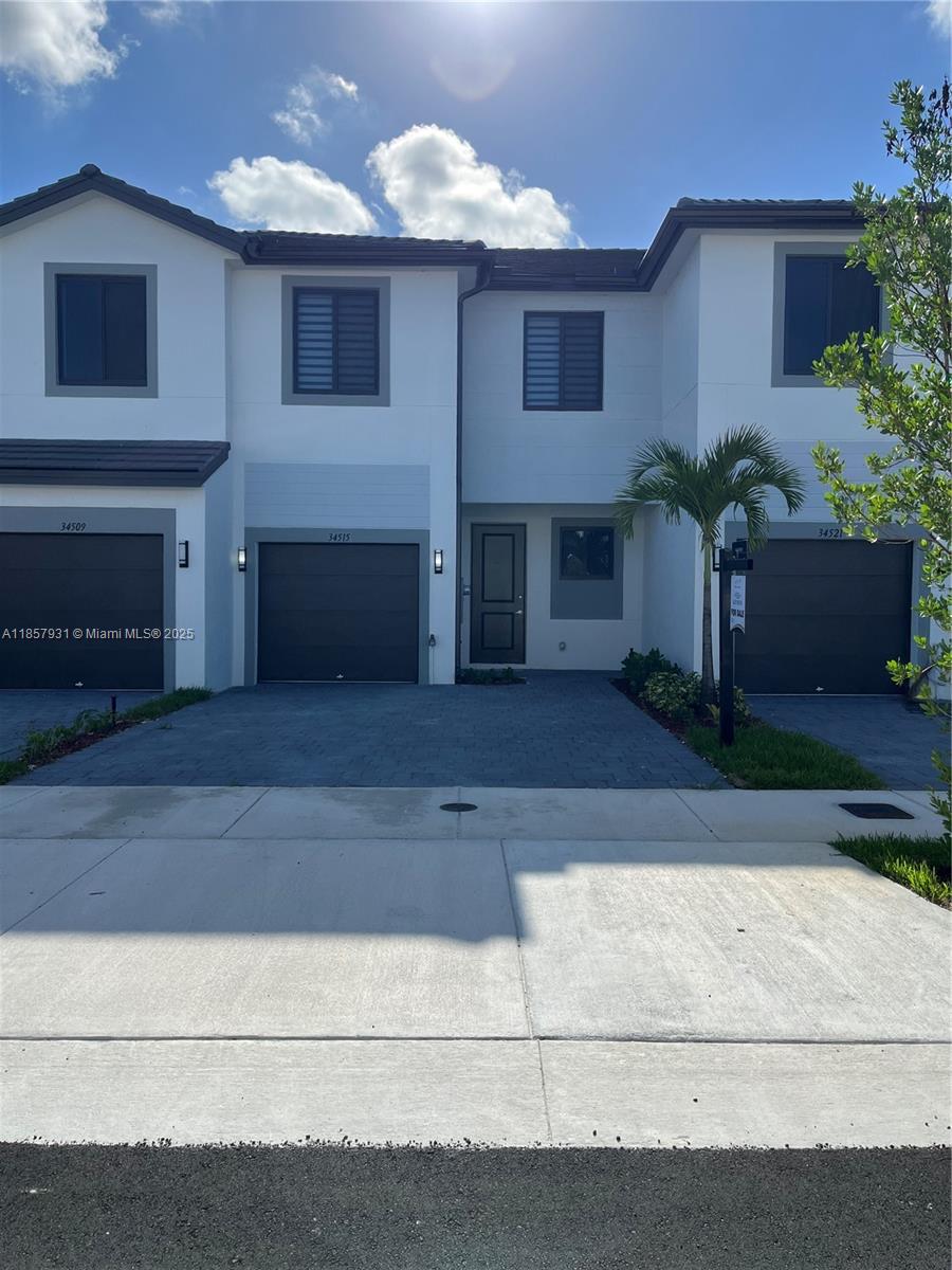 34515 Sw 191st Ct . Property Photo 2