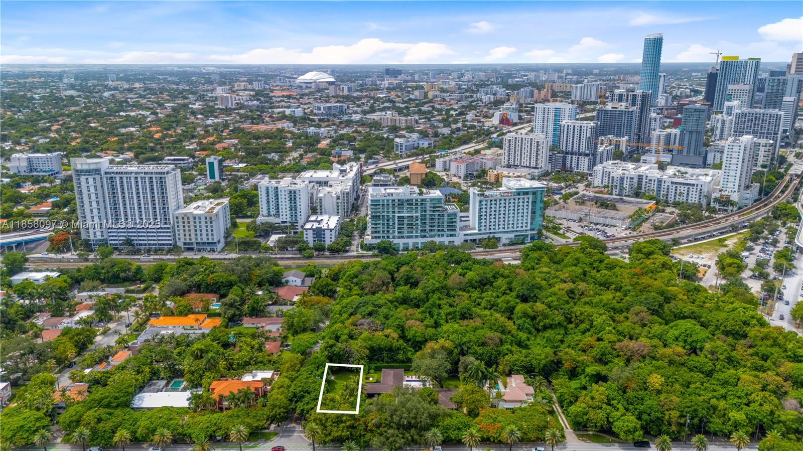 1644 S Miami Ave Property Photo 11