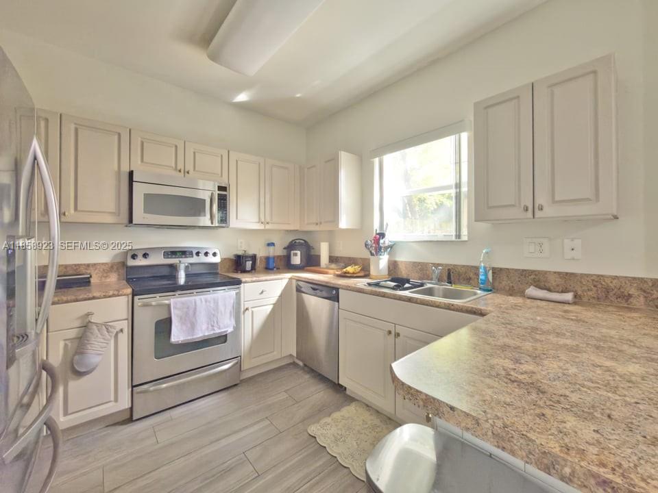 8930 Sw 224th Ter Property Photo 5