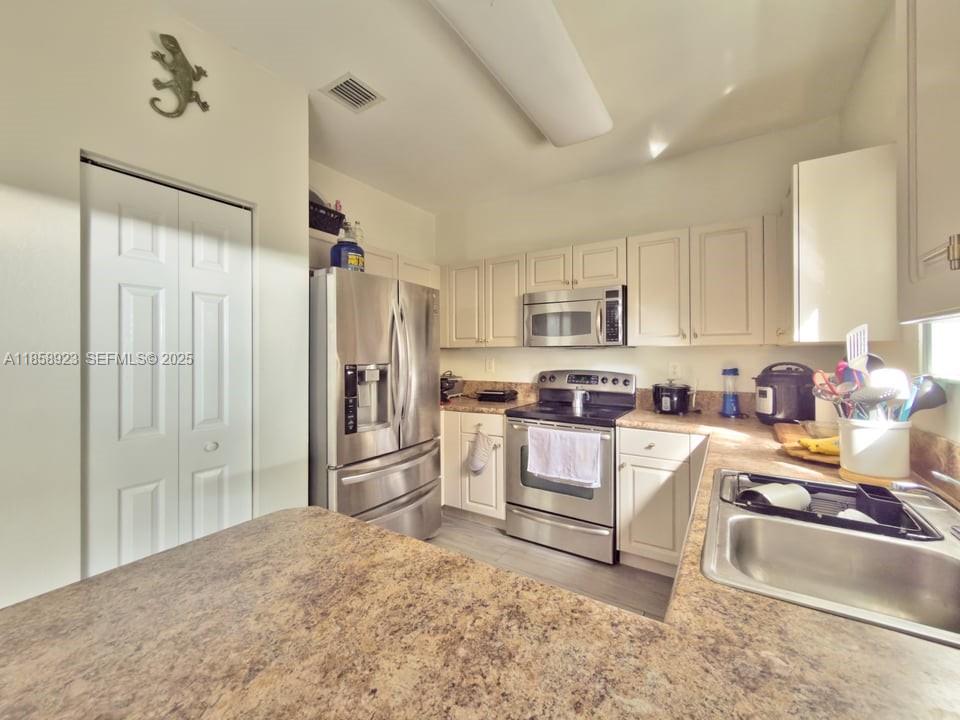 8930 Sw 224th Ter Property Photo 6