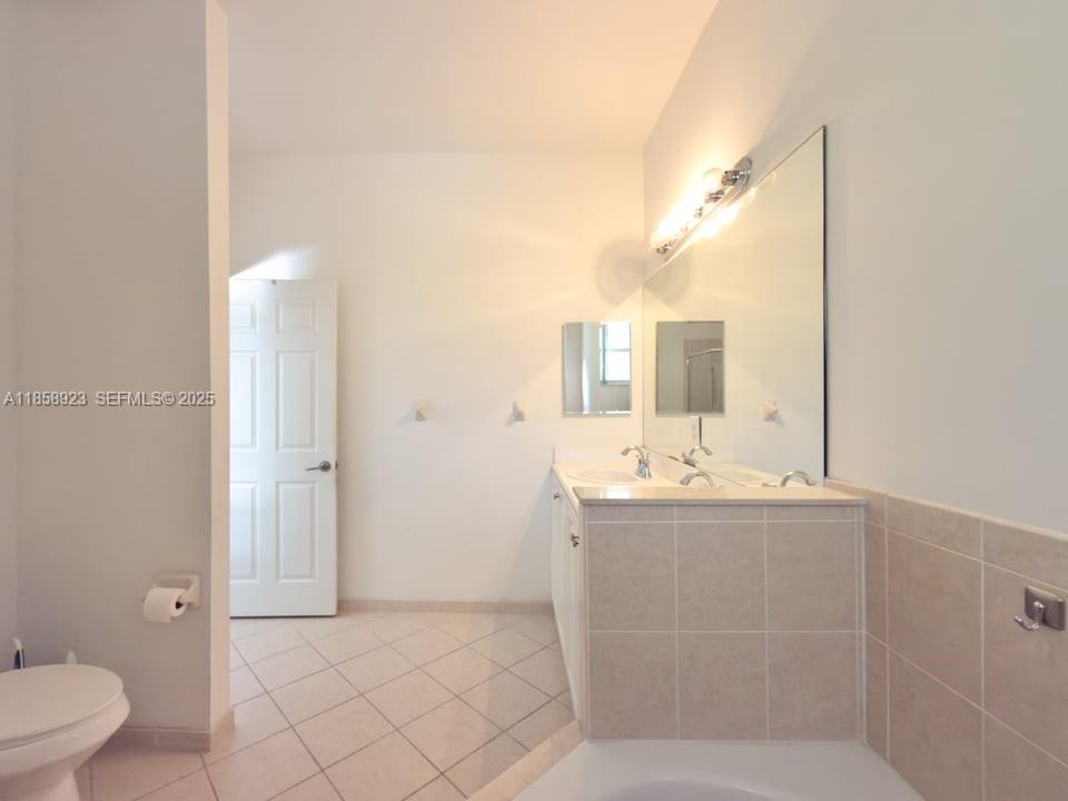 8930 Sw 224th Ter Property Photo 12