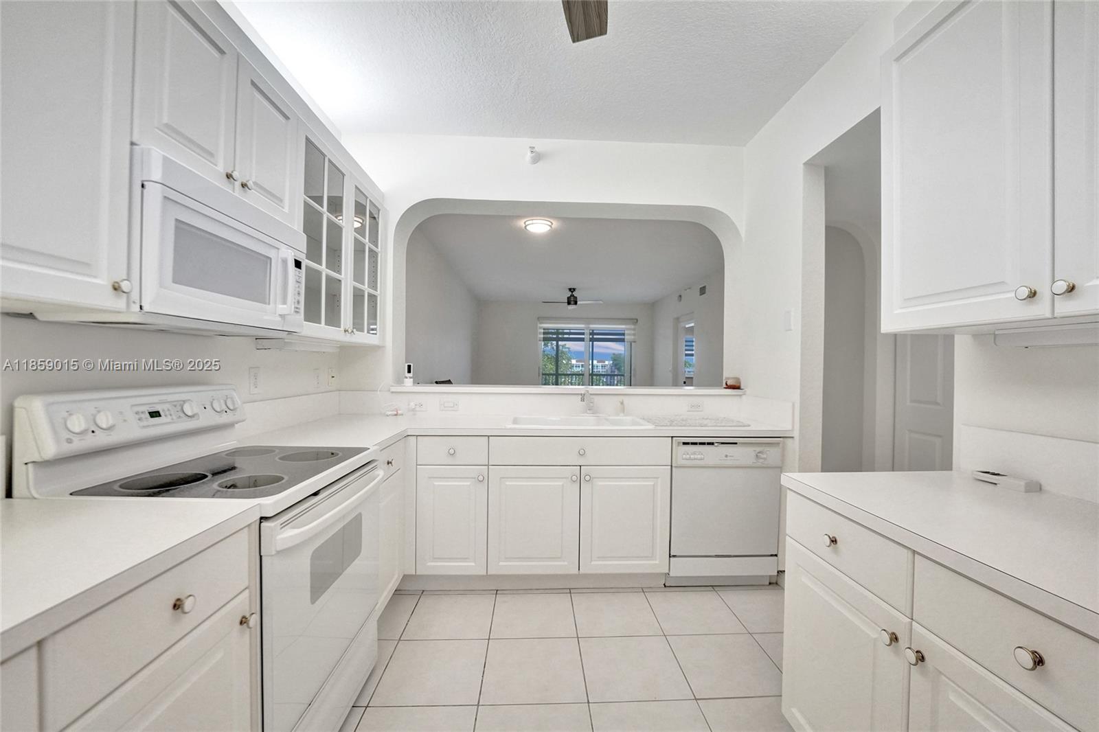 7739 Southampton Terr 415 Property Photo 9