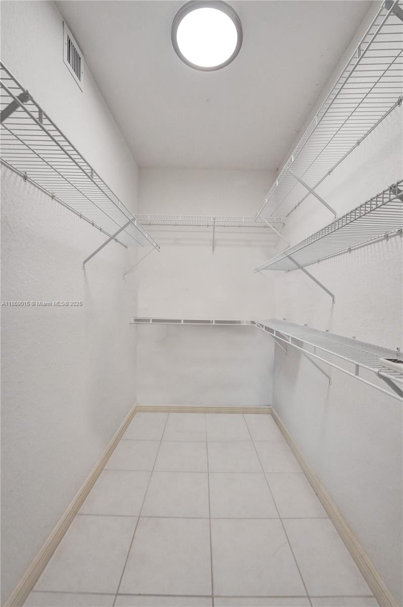 7739 Southampton Terr 415 Property Photo 31