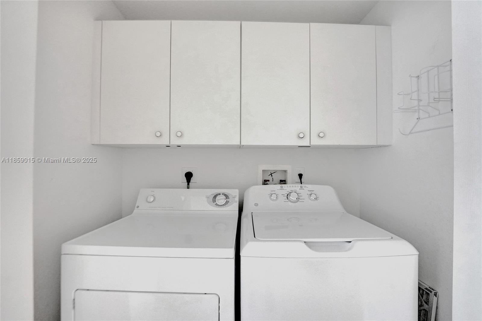 7739 Southampton Terr 415 Property Photo 33