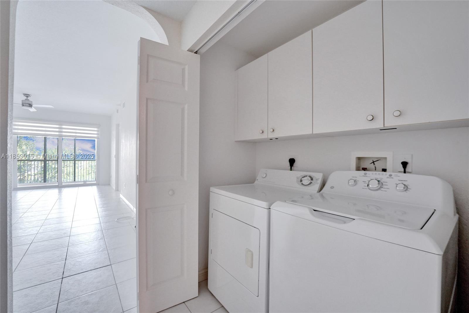 7739 Southampton Terr 415 Property Photo 34