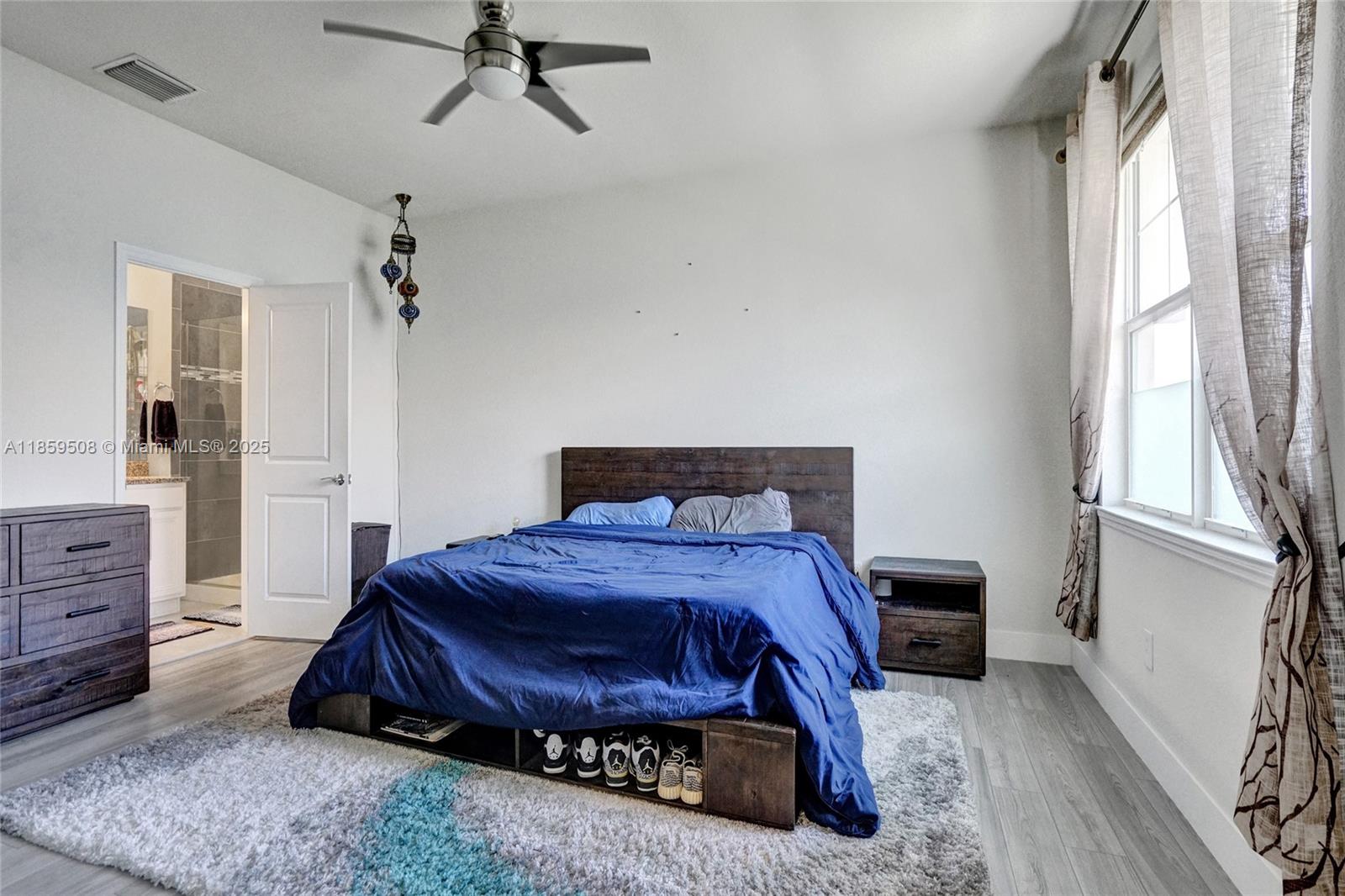4046 Long Leaf Ln Property Photo 18