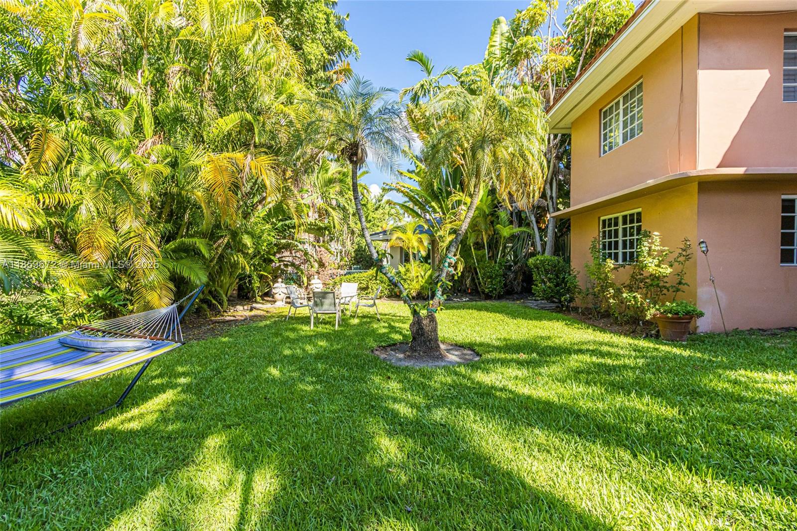 60 Park Dr C Property Photo 17