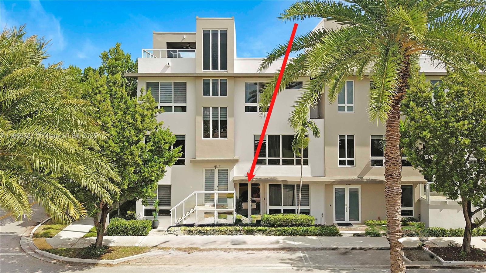 10541 NW 66th St 10541