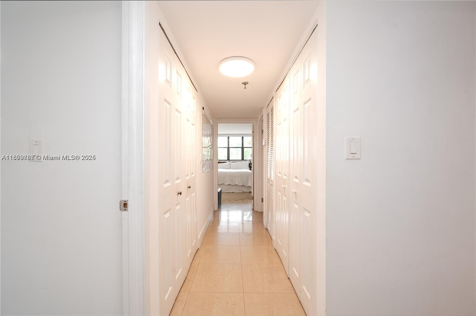 1621 Collins Ave 302 Property Photo 5