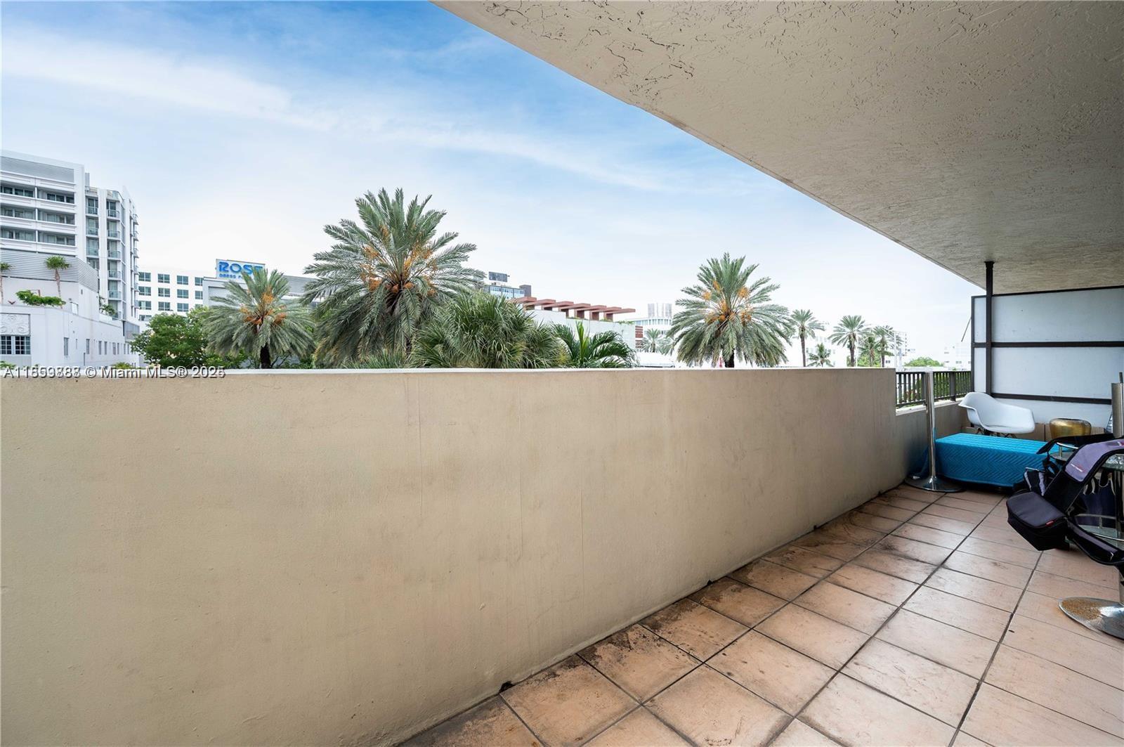 1621 Collins Ave 302 Property Photo 9